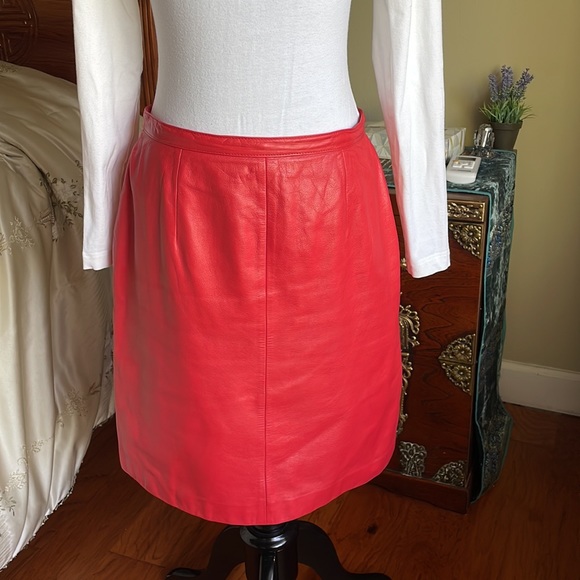Bombshell Vintage Leather Pencil Skirt - Picture 2 of 11